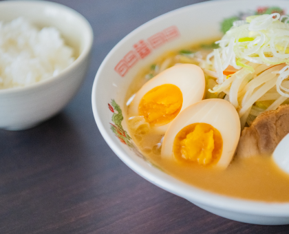 Images of Chinese and Ramen restaurants